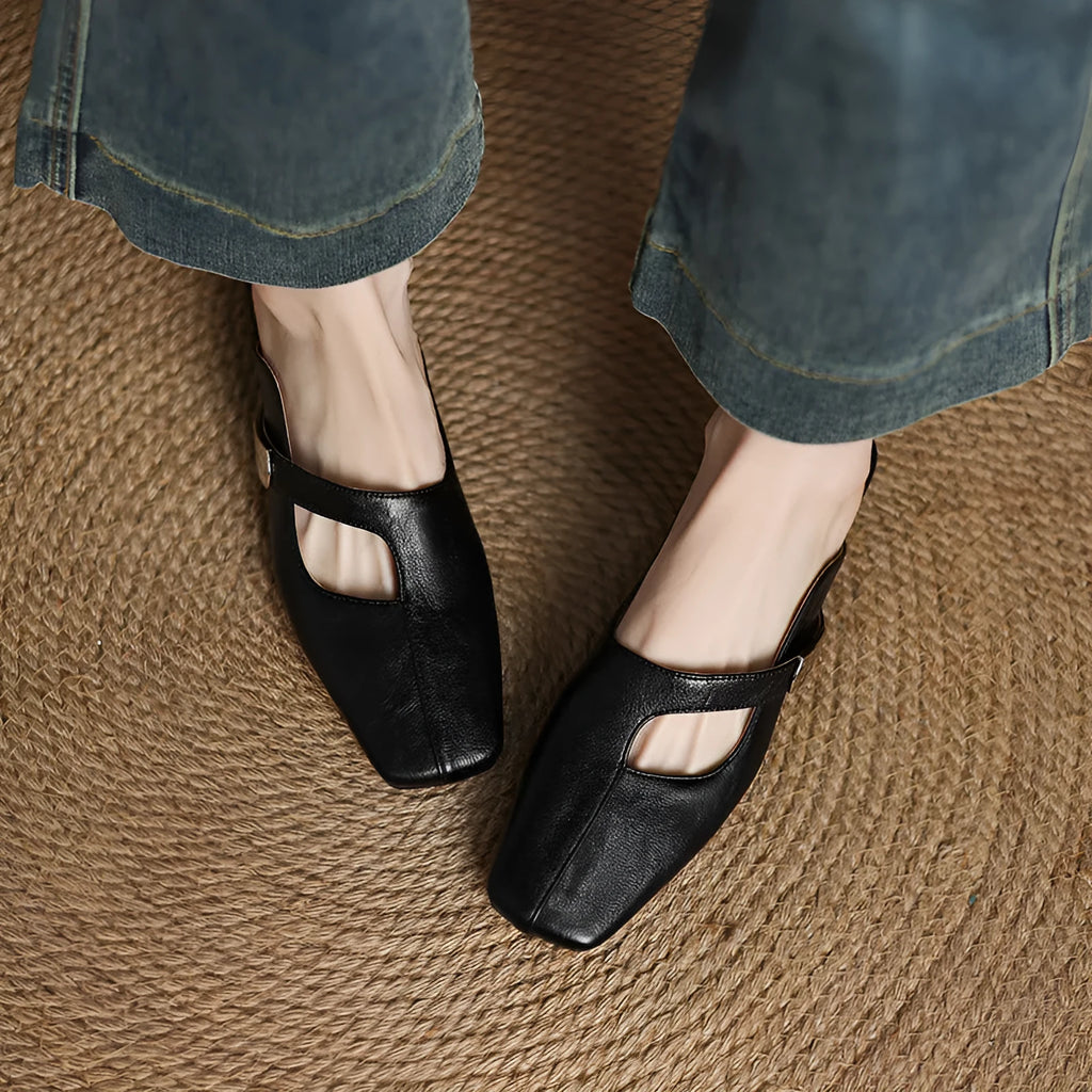 British style square toe slippers with low heel in artificial PU and rubber sole
