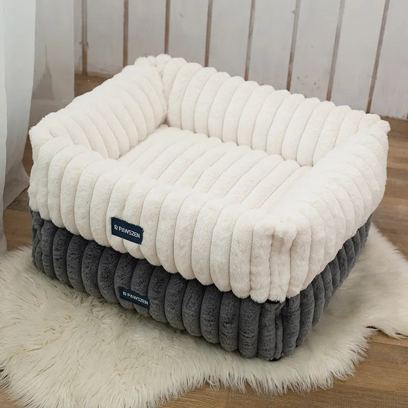 Square dog bed in grey or white striped cloth, available in sizes S to XL, with XL measuring 90cm x 68cm x 21cm