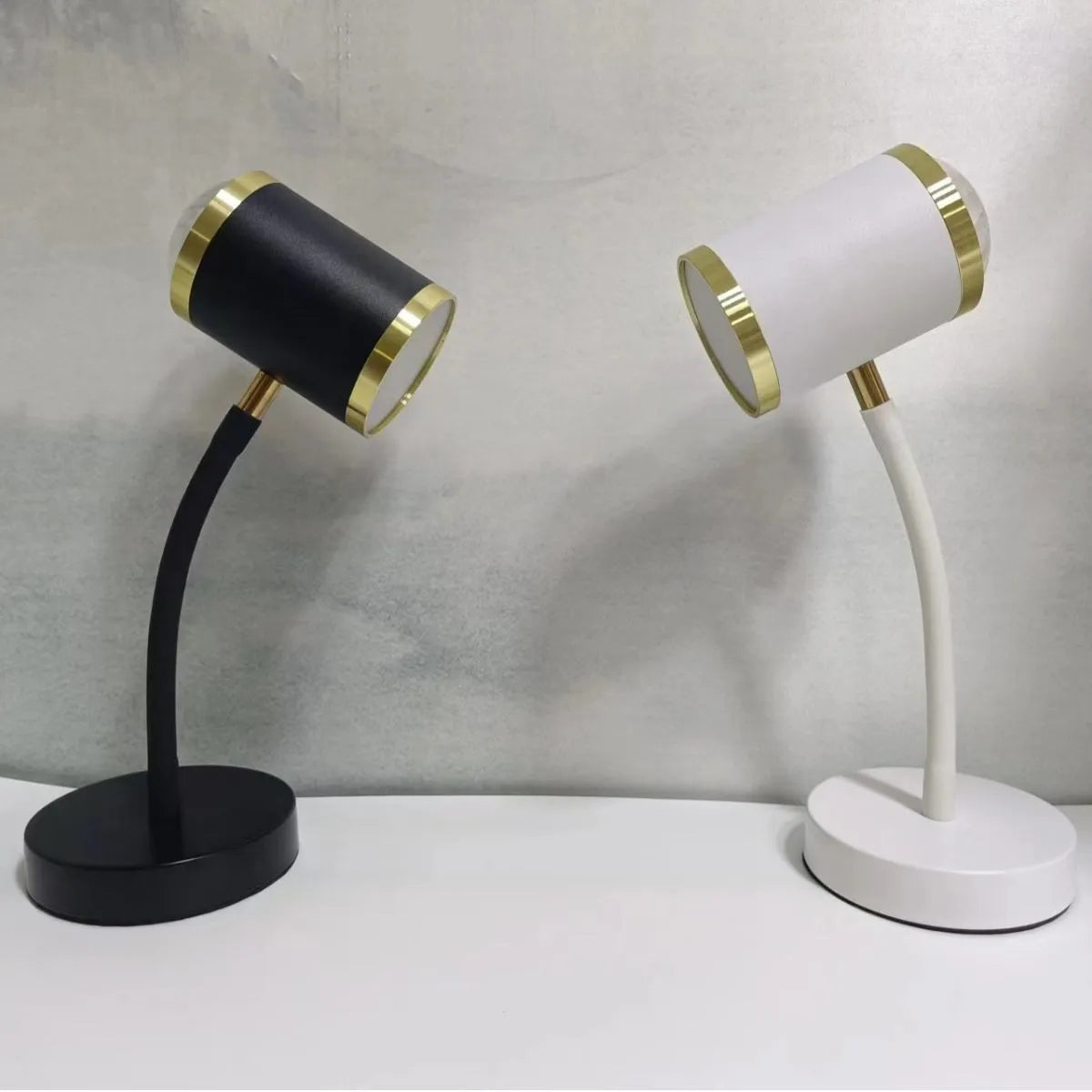 Double-headed photography streaming lamp with adjustable metal arms in black minimalist design