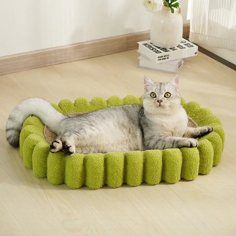 Green oval cat scratch pad bowl made from sisal material with 650mm length