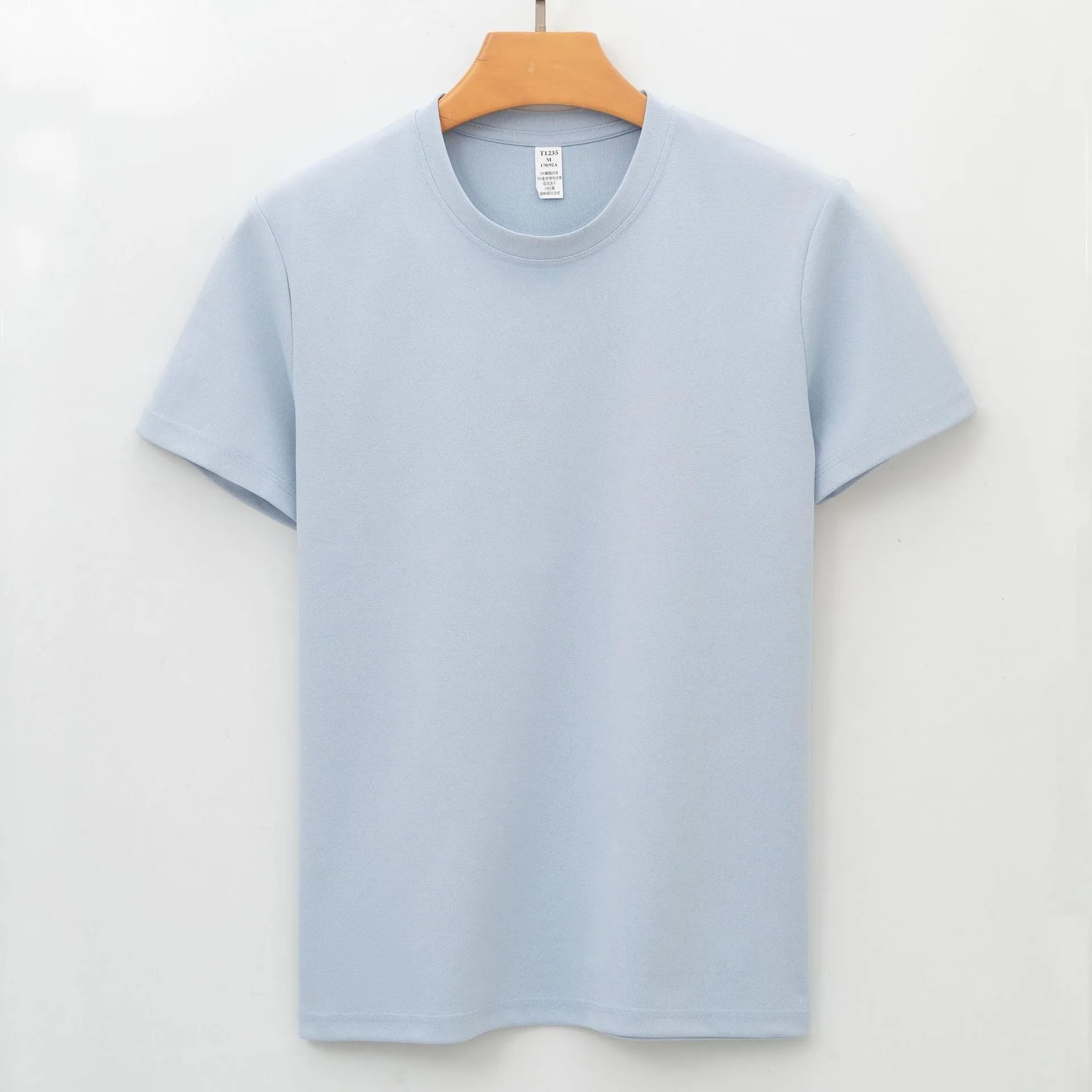 Solid-colour short sleeve antibacterial quick-dry T-shirt on hanger