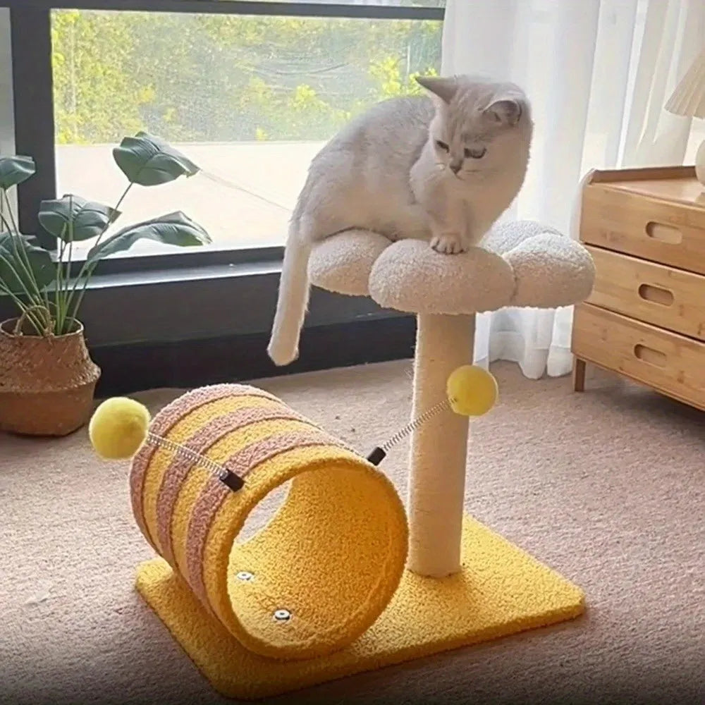 Yellow bee-themed cat climbing frame with sisal scratching board and tunnel measuring 46x36x25 cm