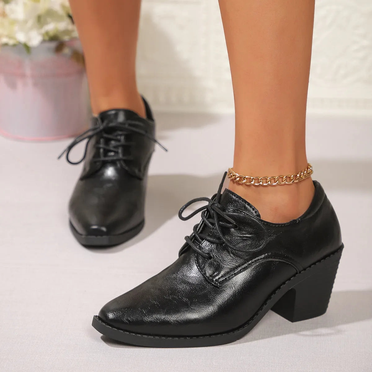 Women's pointed chunky heel front lace-up low-top shoes in beige, solid colour PU upper