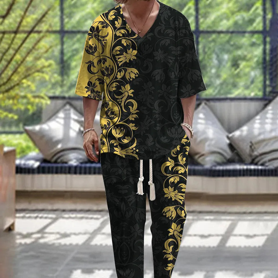 Casual trousers suit with V-neck cropped sleeve jacket and matching trousers in thin polyester.