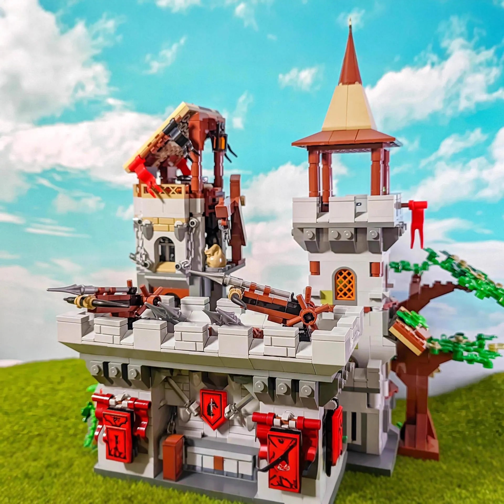 Street view building block desktop model ornament with 40211 Holy Spirit Sword Castle design in ABS plastic