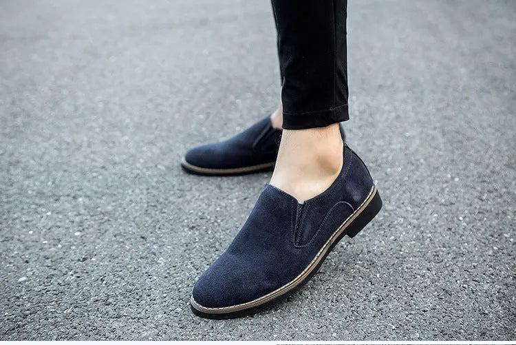 Men's frosted round toe casual leather shoes in black, low heel with rubber sole