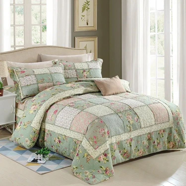 Pure cotton quilted bedding three-piece set showing bedspread and pillowcases
