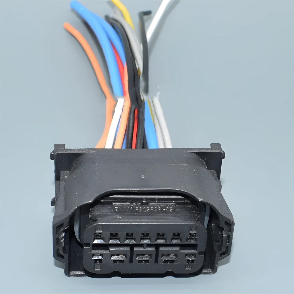 Black BMW headlight electrical plug connector for X1 E90 E92 models