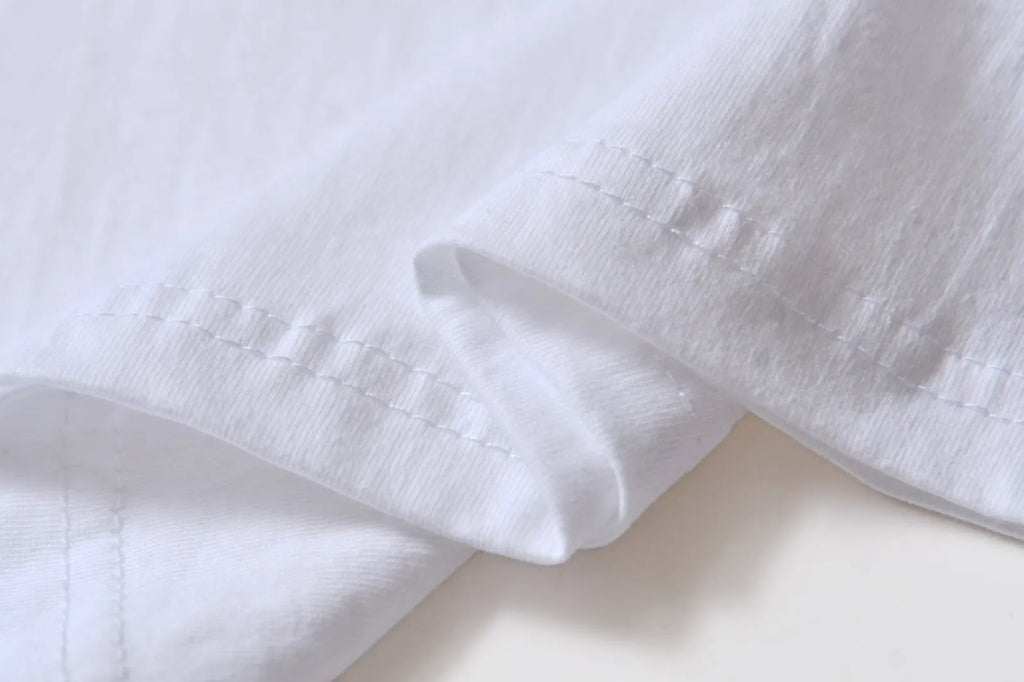 White cotton t-shirt overalls with round neck and short sleeves for teenage summer wear