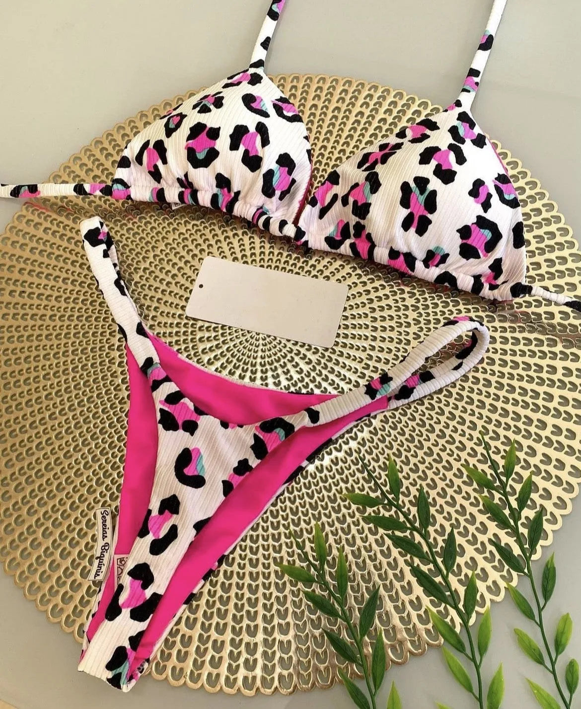 Women's printed bikini swimsuit with quick-drying fabric in European style