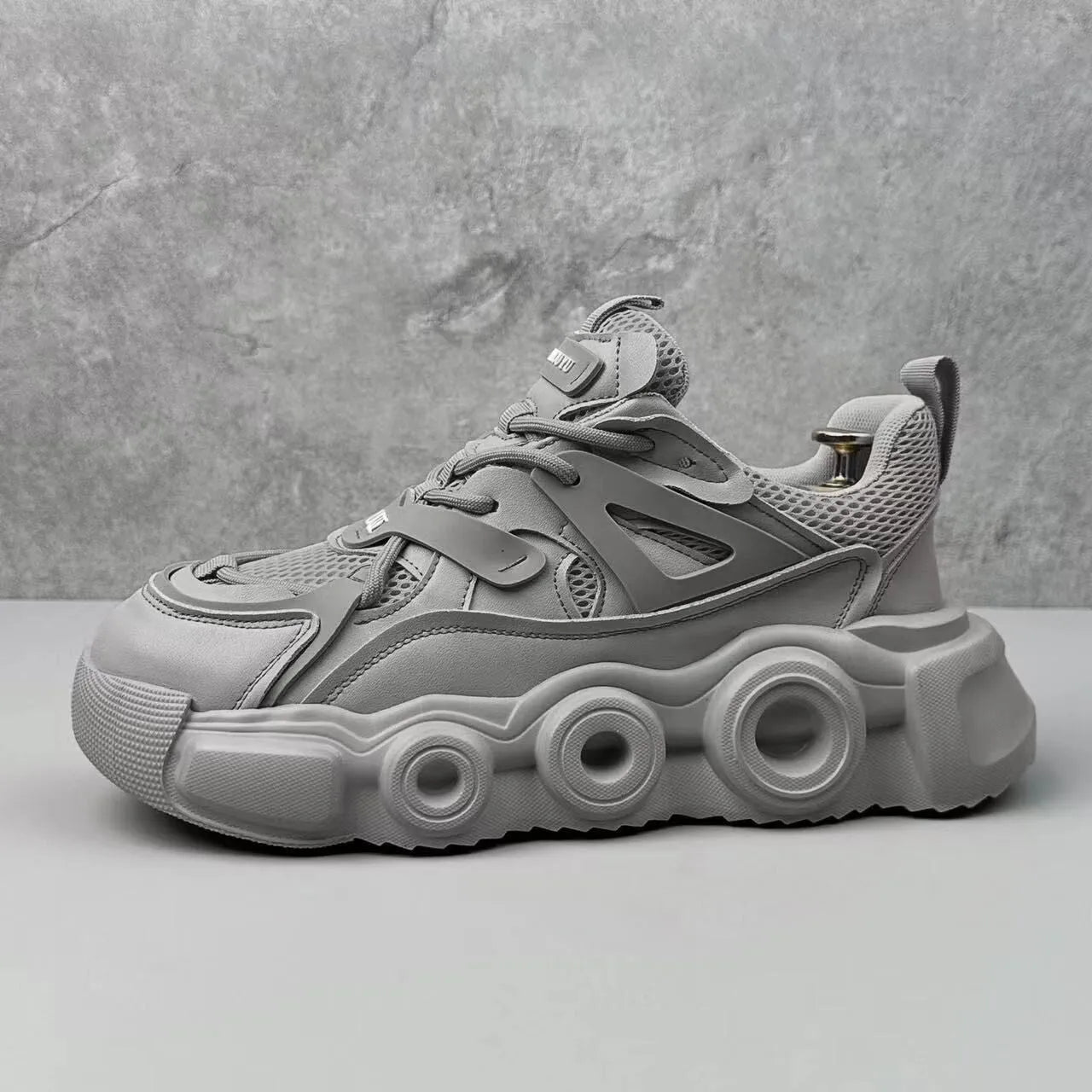 Men's Korean style sneakers with breathable mesh upper and thick rubber sole for height increase