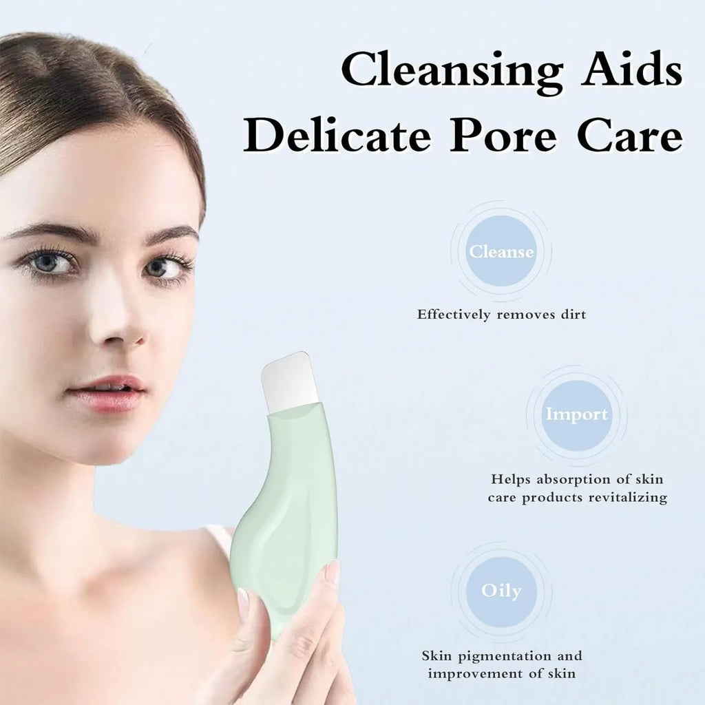 Green stainless steel pore scraper with silicone handle for blackhead removal from face and nose