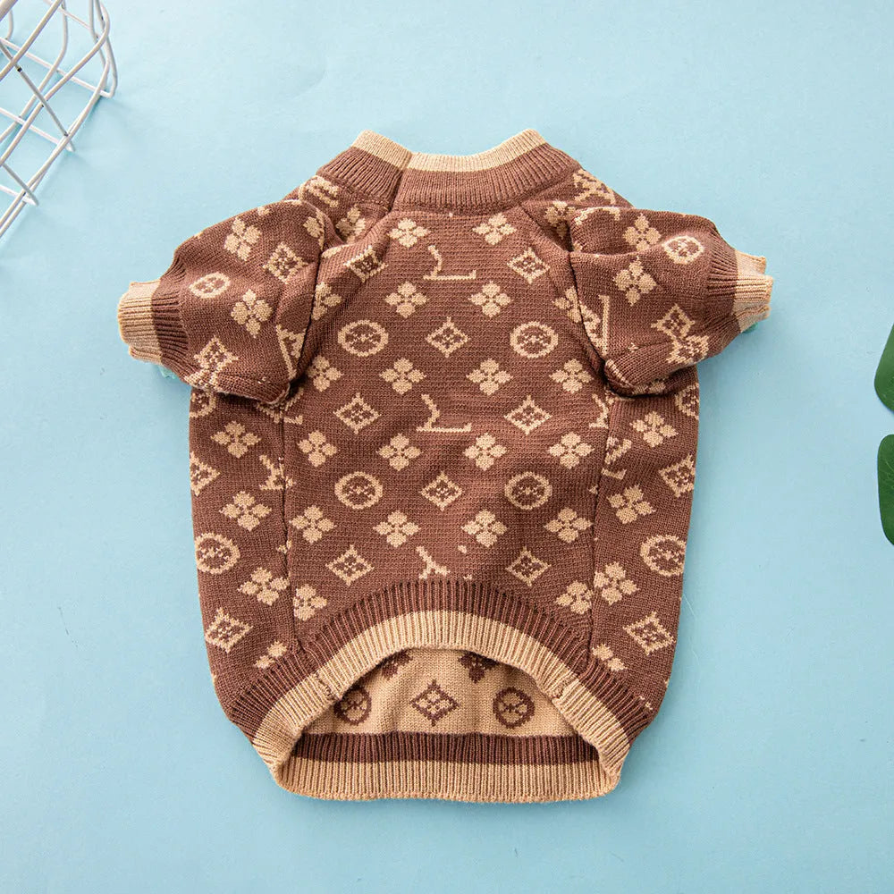 Thick wool dog sweater for autumn and winter in monochrome and two-tone colours.