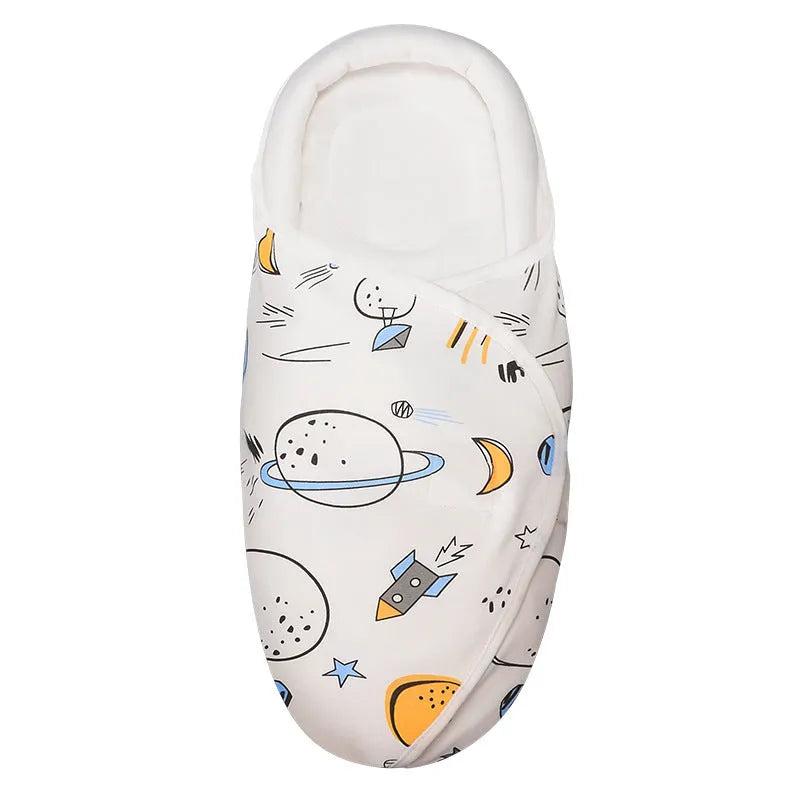 Cotton baby anti-startle swaddle blanket measuring 30x60cm with printed animal design
