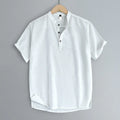 Men's solid colour short sleeve T-shirt in a thin cotton and linen fabric for summer.