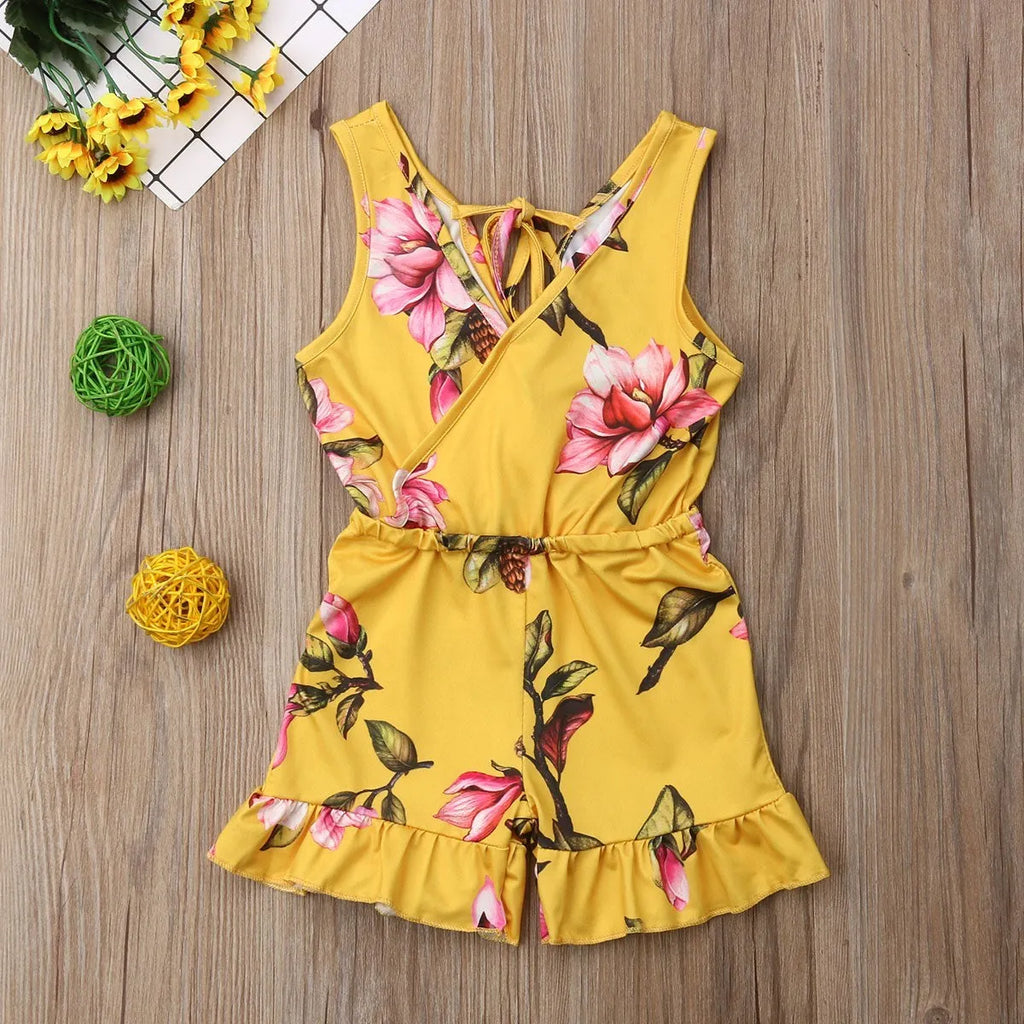 Cotton floral summer outfit for baby girls in white or yellow colour