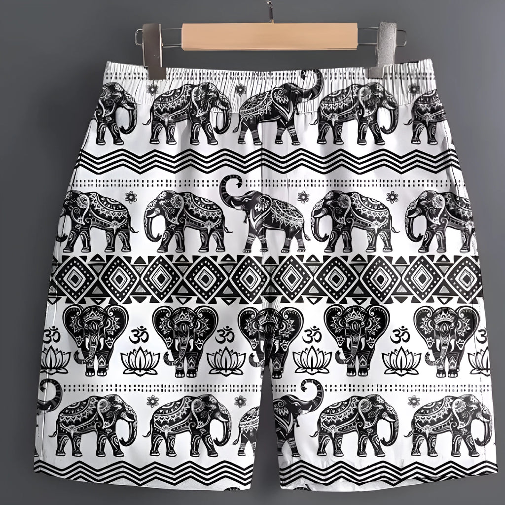 Men's casual polyester shorts in a camouflage pattern, featuring an elastic waistband.