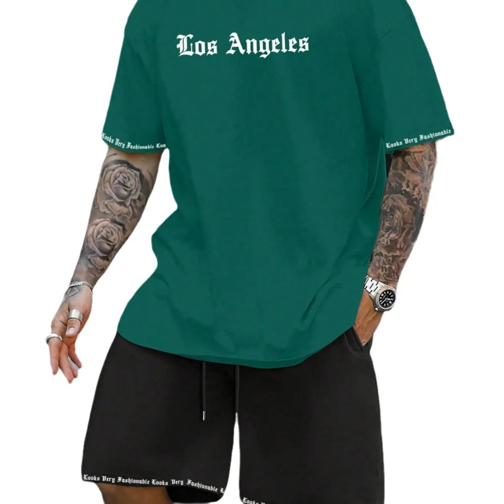 Sports style short-sleeved top and shorts set in quick-drying fabric.