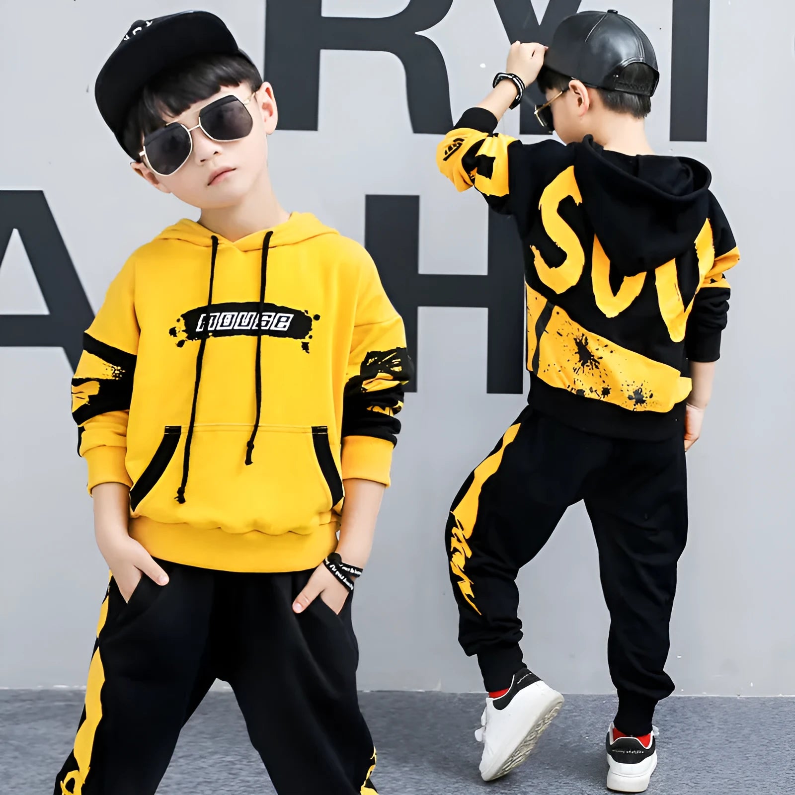 Boy's black or yellow hooded cotton sports tracksuit set with trousers and Korean-style letter patterns