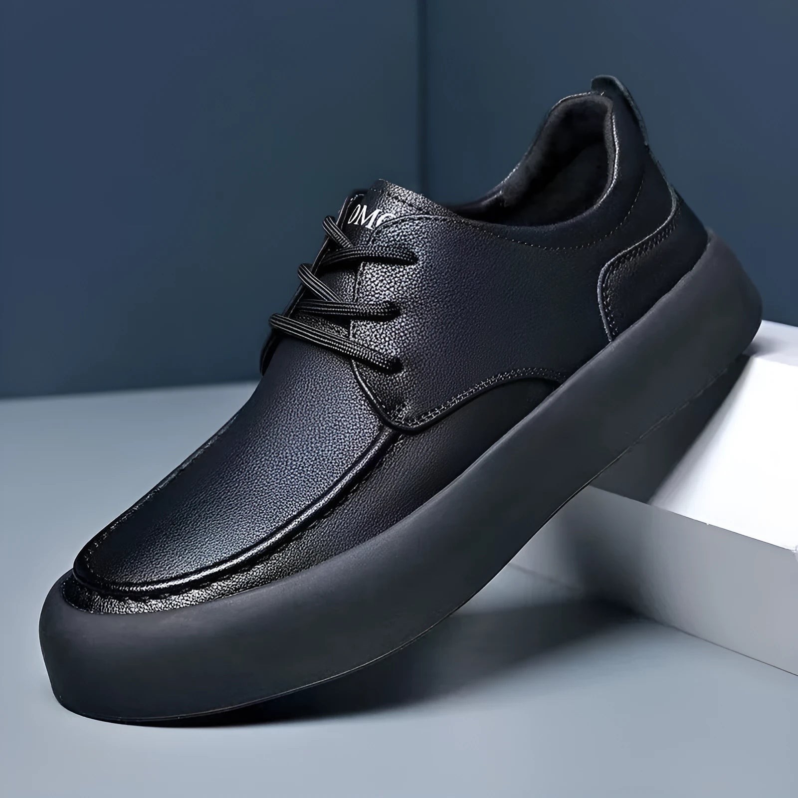 Men's casual lace-up shoes with round toe and artificial leather uppers on EVA platform soles