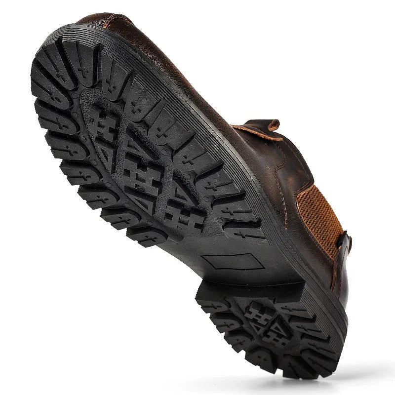 Men's casual cowhide leather loafers with round toe and rubber sole in black colour