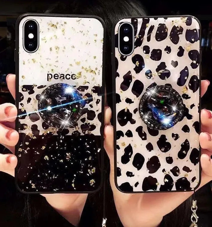 Leopard print TPU back cover case for Samsung Galaxy and Apple iPhone smartphones.