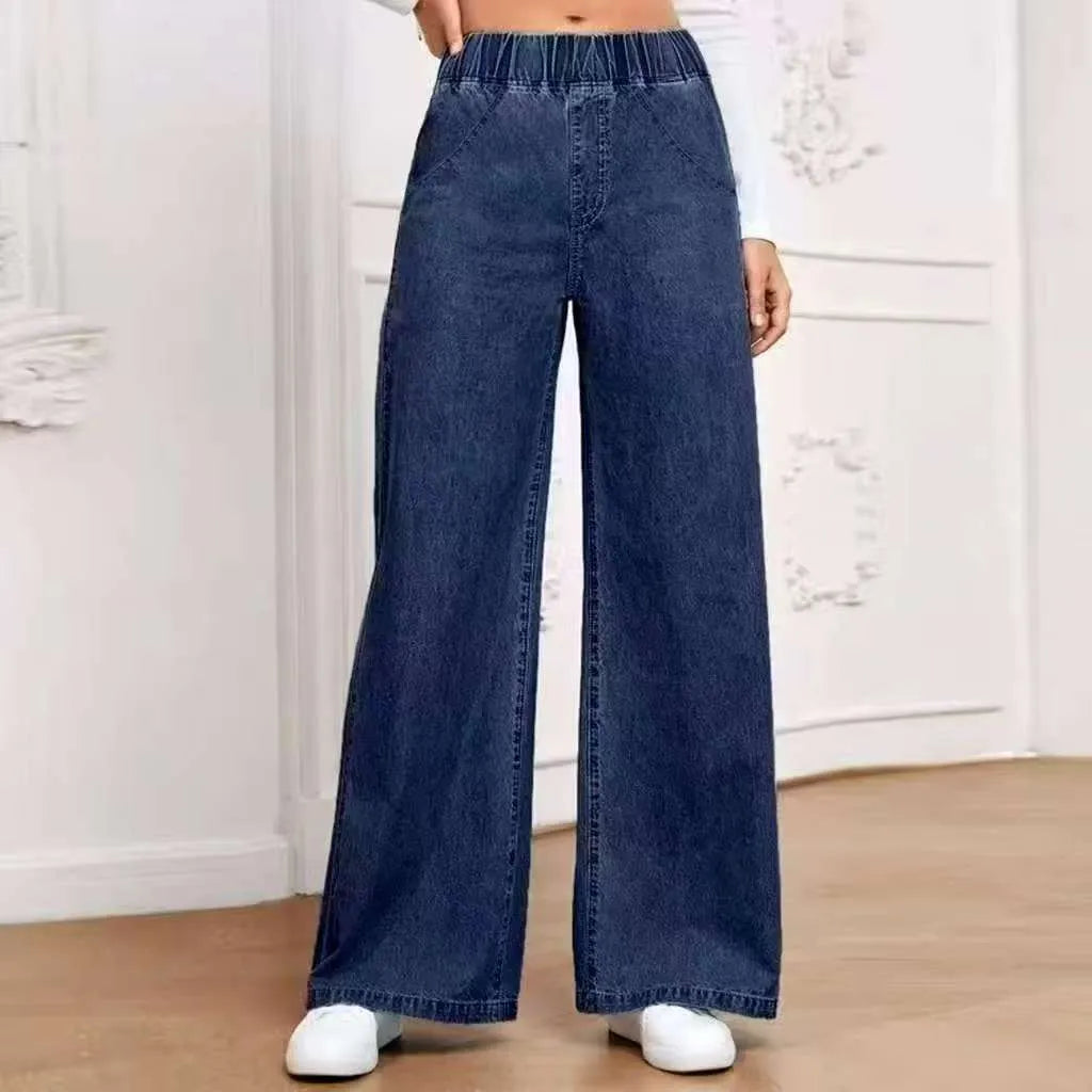 Light blue washed denim wide-leg plus size jeans with straight cut and mid waist