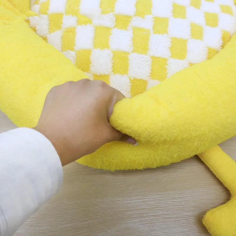 Plush pet bed nest in black, pink or yellow for small dogs up to 10kg