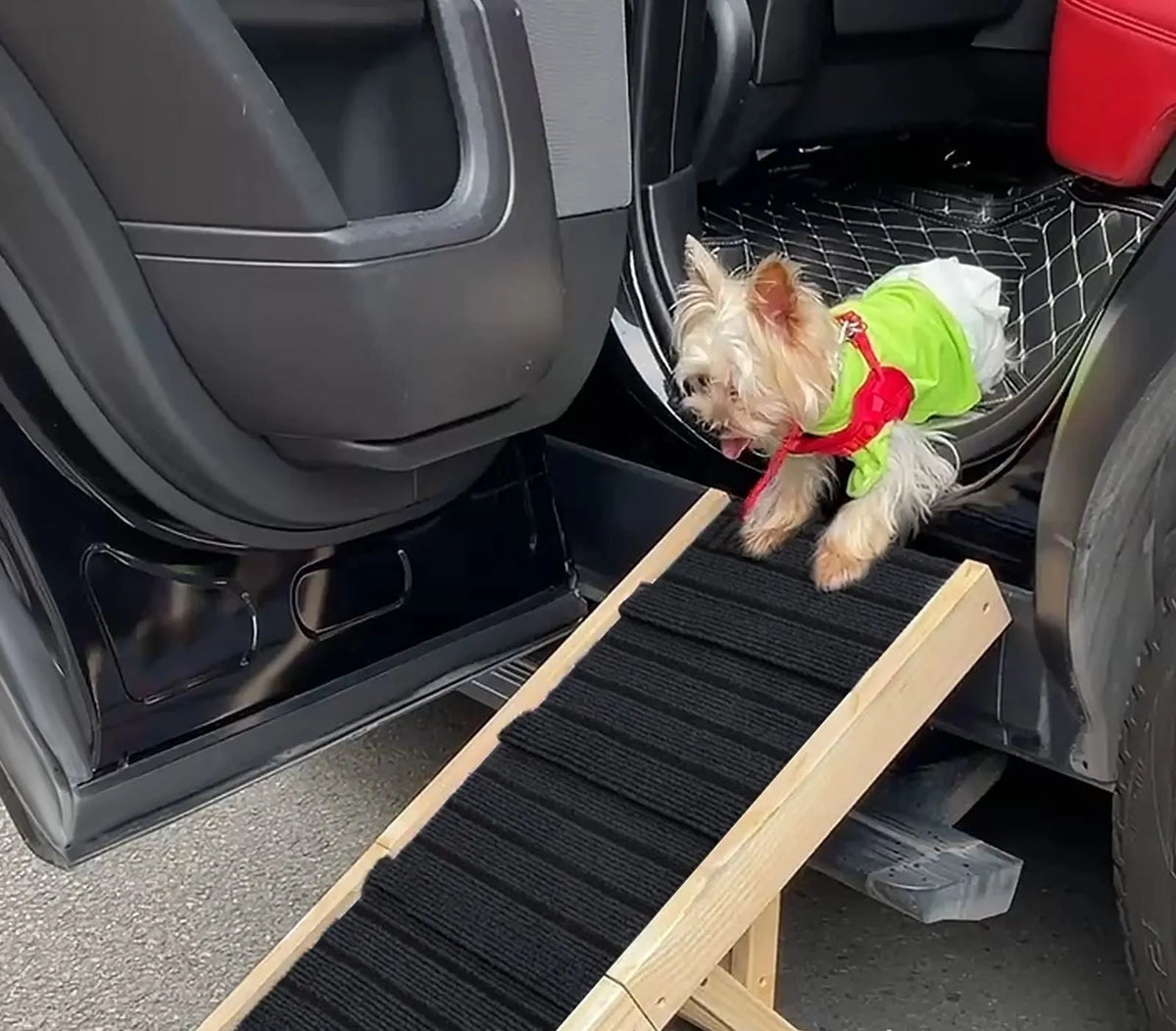 Wooden adjustable pet dog ladder foldable non-slip ramp in wood colour for safe pet access