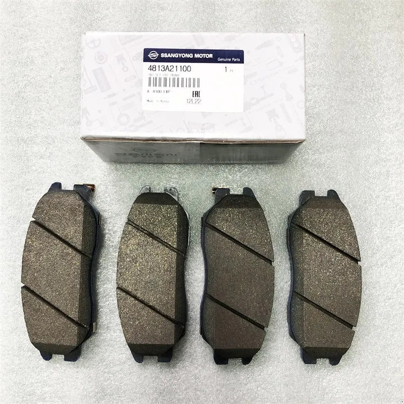 Metal brake pad for Aiteng Kyron Rester car, part numbers 4813009A10 and 4813008BA0