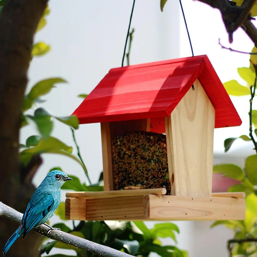 Suspended rain-proof bird feeder with red roof and log texture design