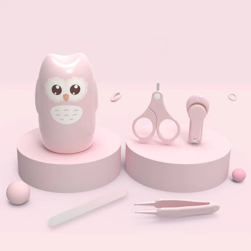 Baby nail clippers set with silicone handle in a choice of six animal-themed colours for newborns.