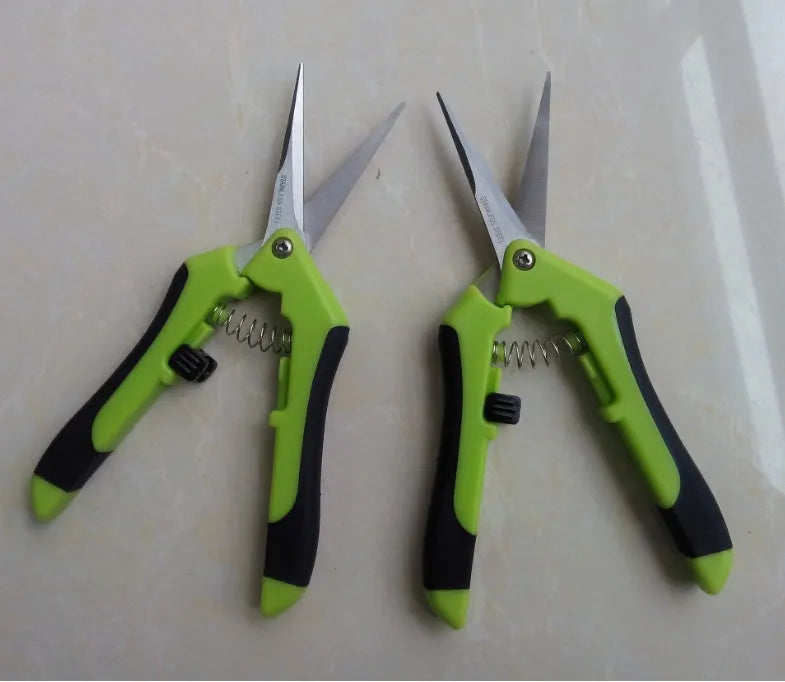 Green-handled stainless steel garden pruning scissors 16.5cm for trimming flower stems and branches