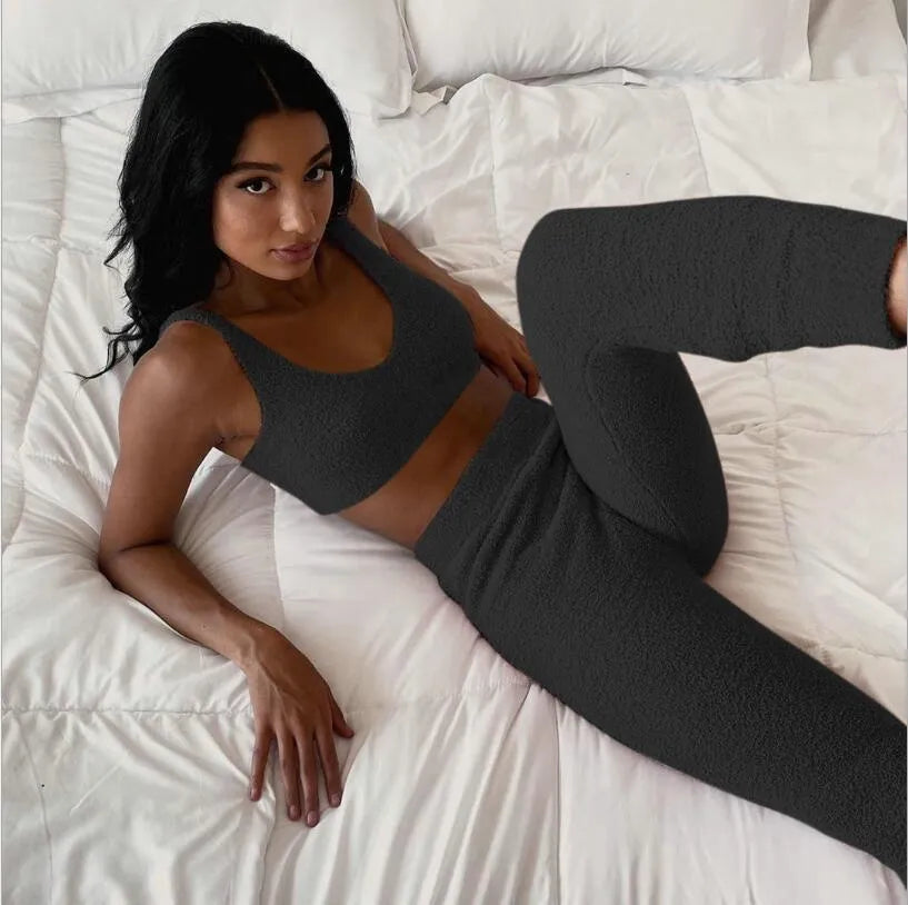 Women's Long Sleeve Crop Tank Top and Drawstring Shorts Pajama Set, Velvet Pants Suit in Multiple Colours White Pink Orange Purple Gray, Available in Asian Sizes S to XXXL for Sleepwear Loungewear