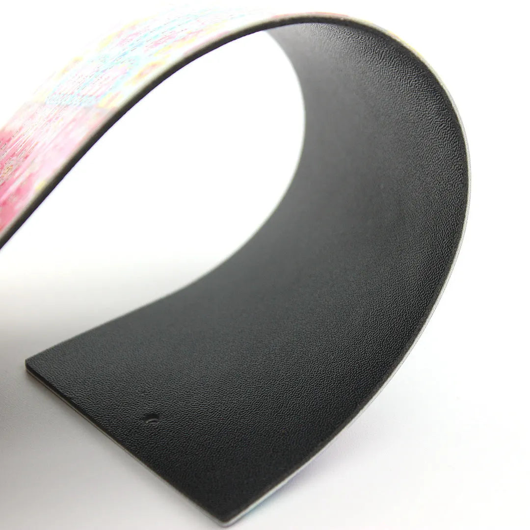 5D diamond painting DIY kit for making a PU leather bookmark with pendant, dimensions 6x21cm.