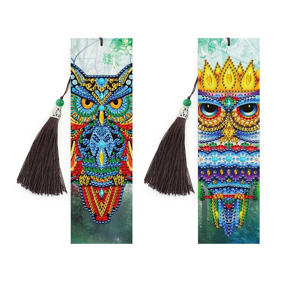 5D diamond painting DIY kit for making a PU leather bookmark with pendant, dimensions 6x21cm.