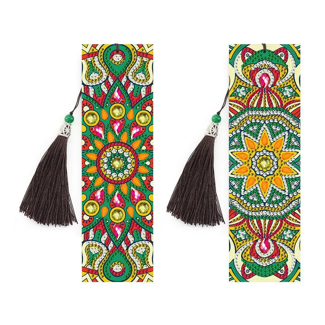 5D diamond painting DIY kit for making a PU leather bookmark with pendant, dimensions 6x21cm.