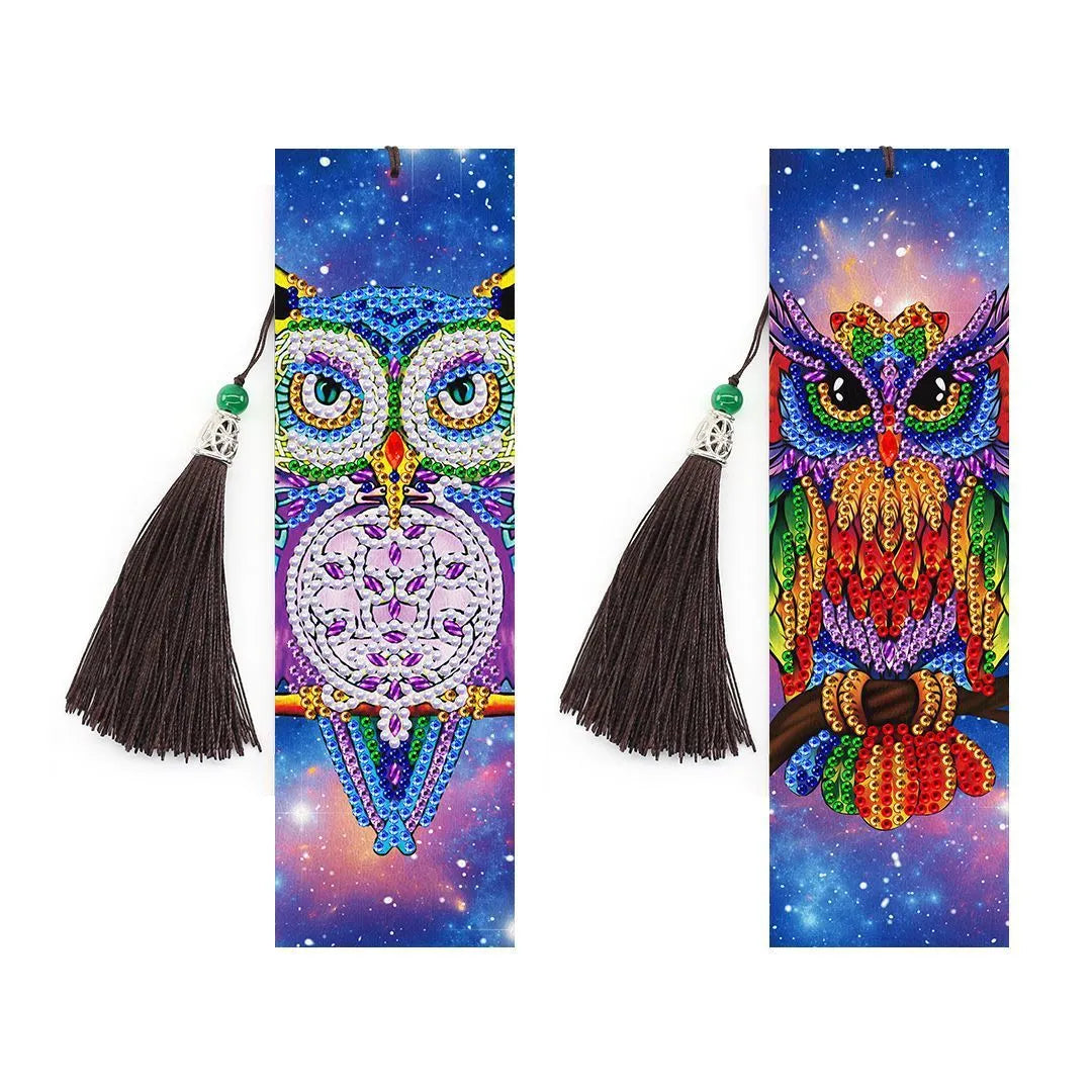 5D diamond painting DIY kit for making a PU leather bookmark with pendant, dimensions 6x21cm.