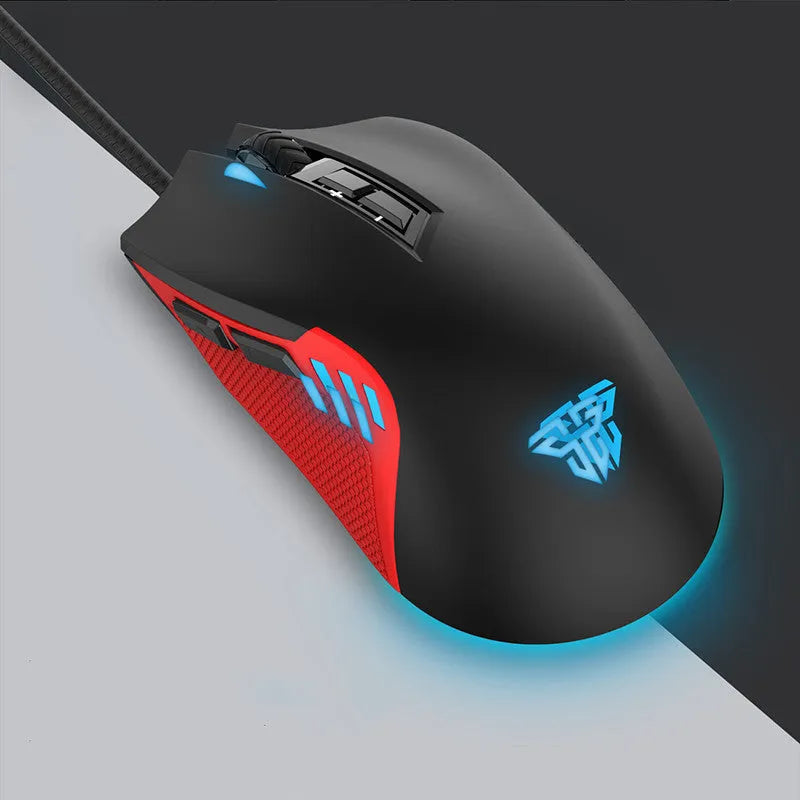 Black USB wired gaming mouse with 7 buttons and 4000 DPI optical sensor on a desk