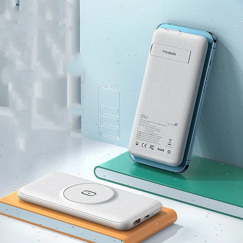 Maiduo mint green magnetic power bank with back clip showing Magsafe charging circle.