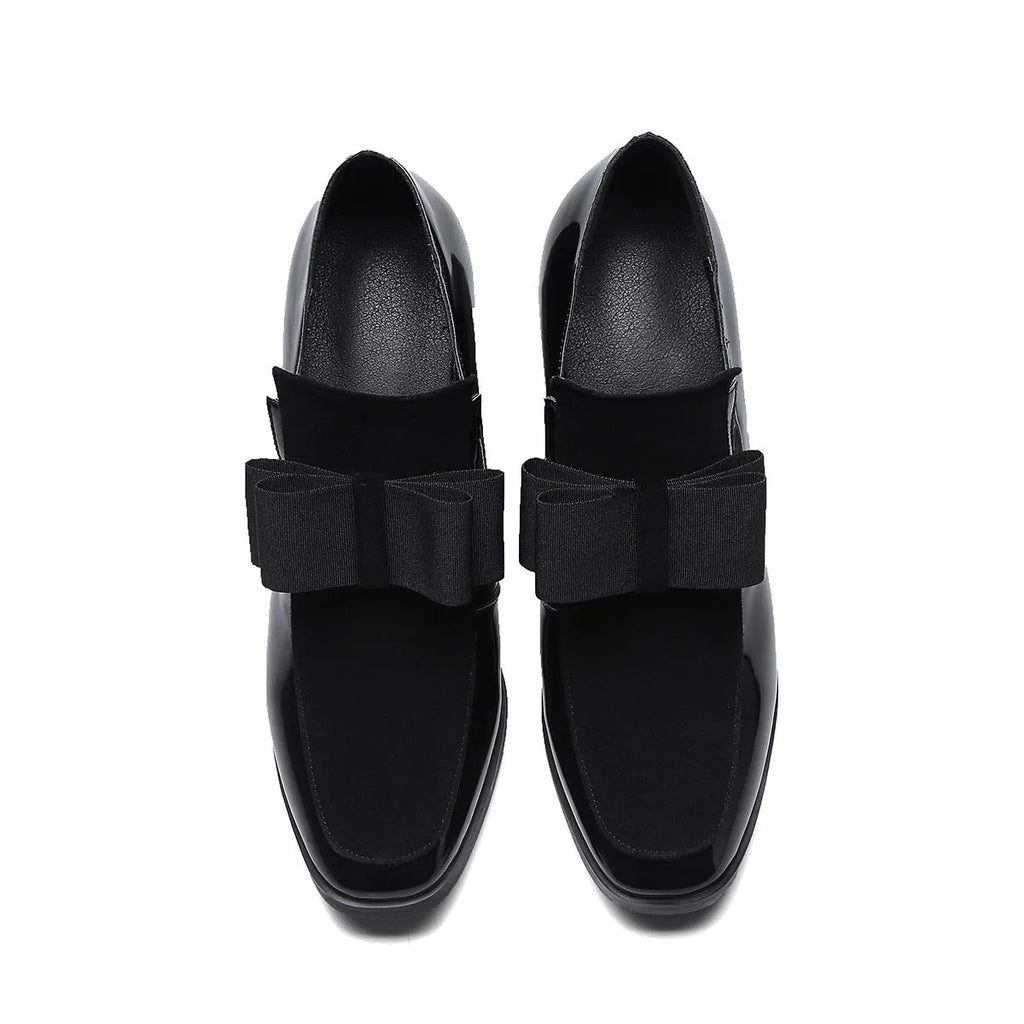 Black patent leather women's high heels with a thick 8cm heel and square toe, side view.