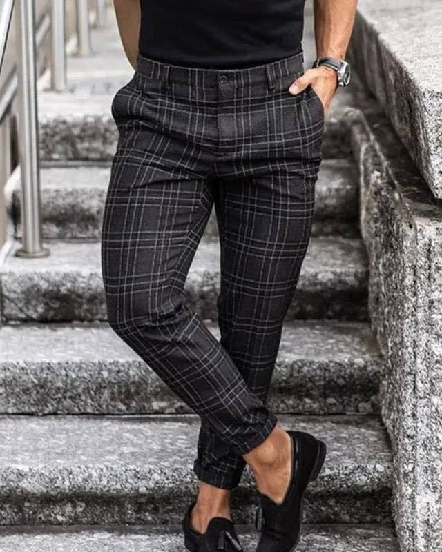 Men's loose thin mid-waist casual trousers in khaki plaid pattern with button placket and small feet trouser mouth