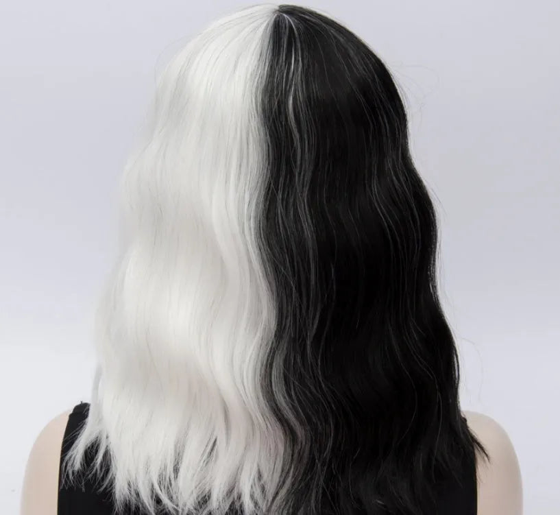 Short synthetic wig black and white stitching pattern with Qi bangs for women