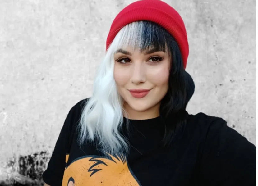 Short synthetic wig black and white stitching pattern with Qi bangs for women