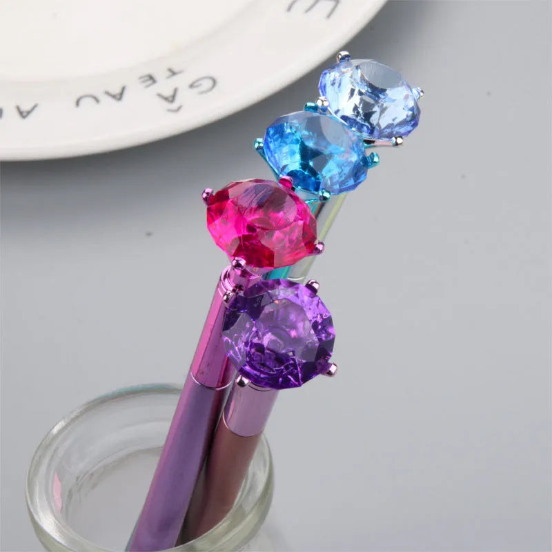 Metallic diamond gel pen with multicolor tip, black ink, 17cm plastic body, purple colour, on white background