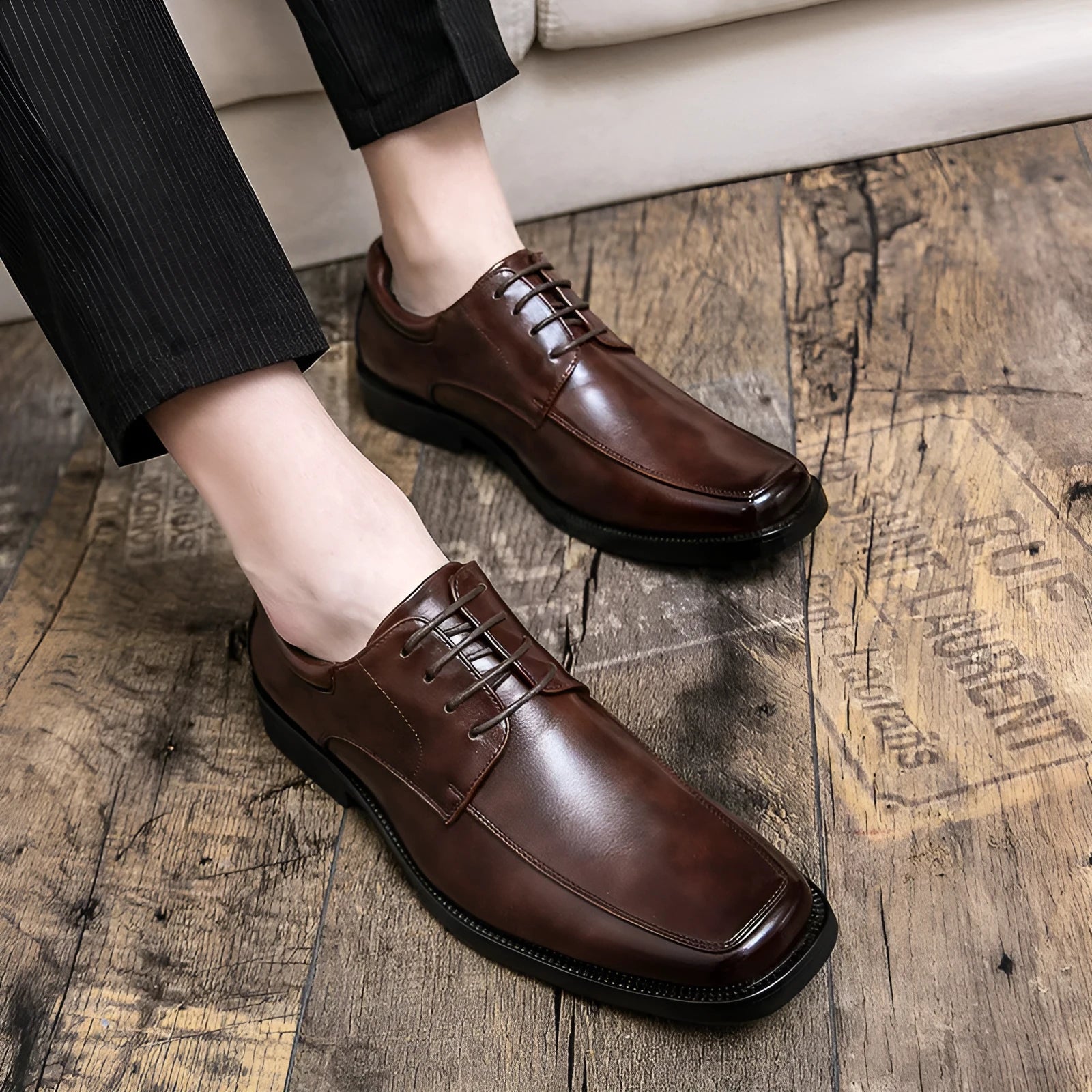 Men's black square toe low-top business casual leather shoes with rubber sole