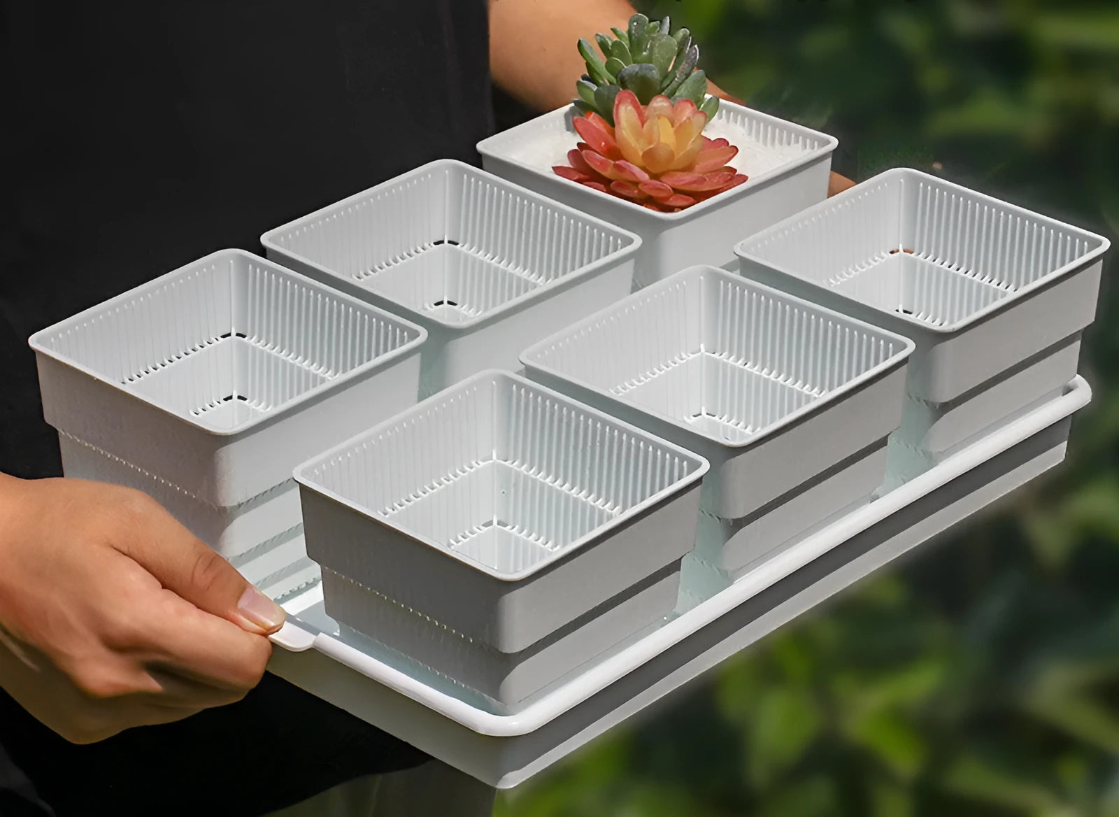 Meishi controlled root resin flower pot set with tray and multiple black and white planting basins