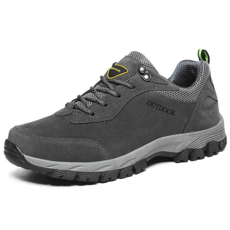 Men's outdoor hiking shoes in army green with low-cut design and mesh detailing