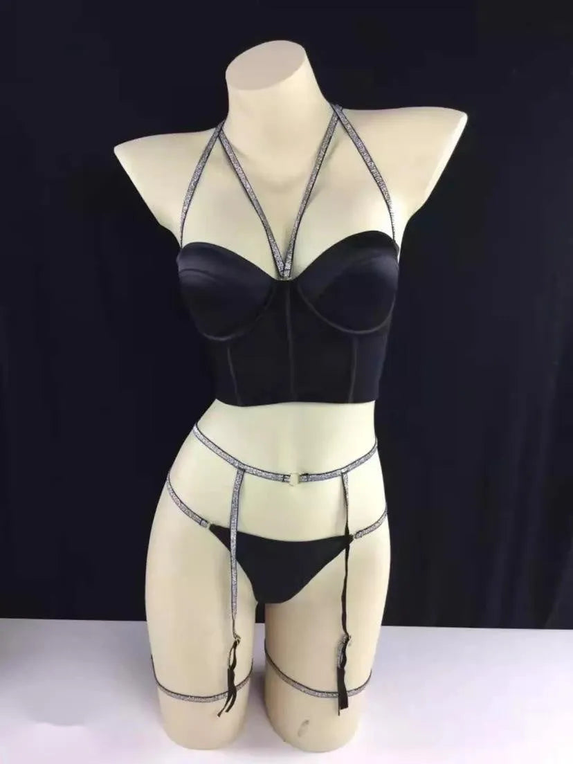 Three-point garter set in polyester fabric, black and white colours, sizes S M L XL for women