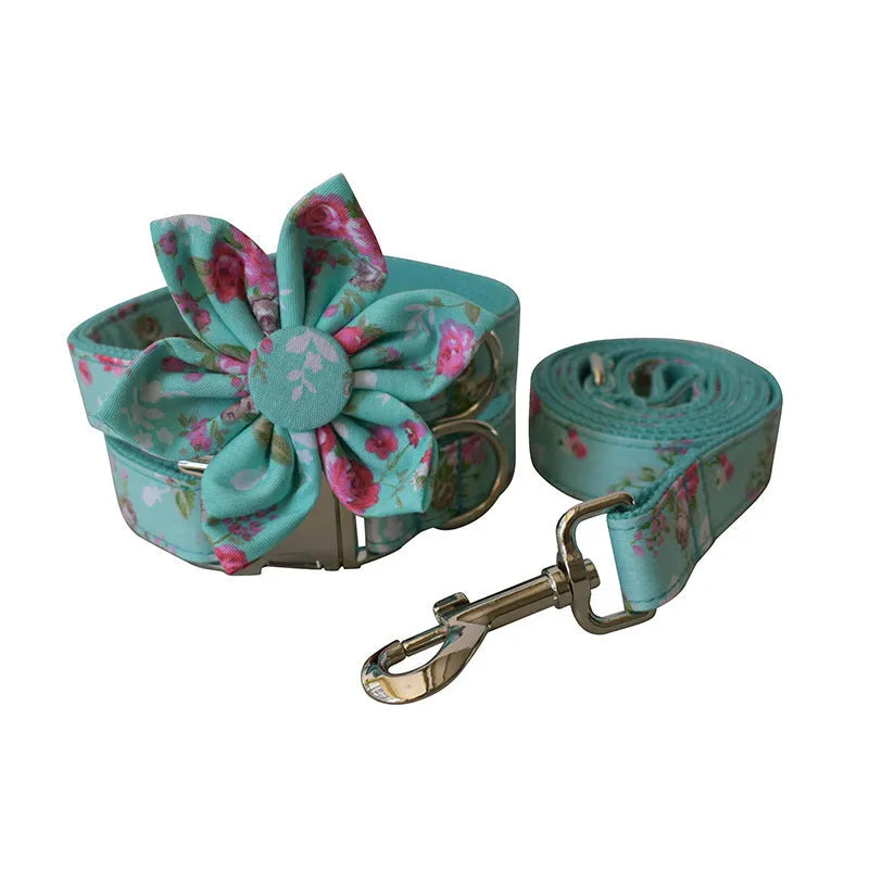 Green Rose cotton dog collar and leash set with floral pattern in sizes S, M, L and XL